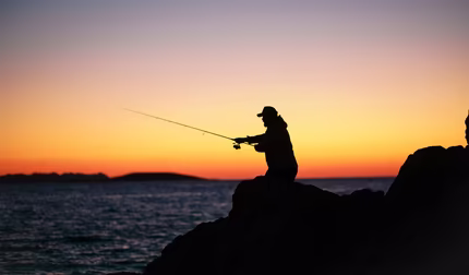 Fischen in der Dämmerung, © Unsplash