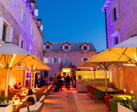 Events mit Musik und Sängern in Sommernacht