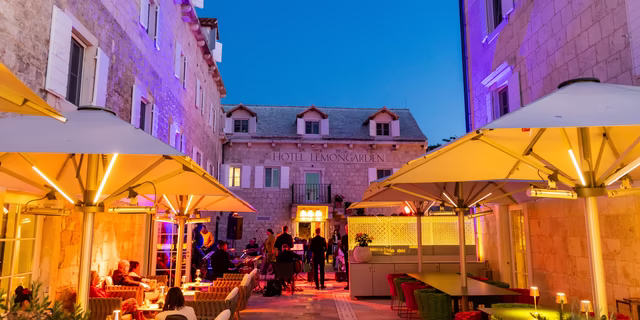 Events mit Musik und Sängern in Sommernacht